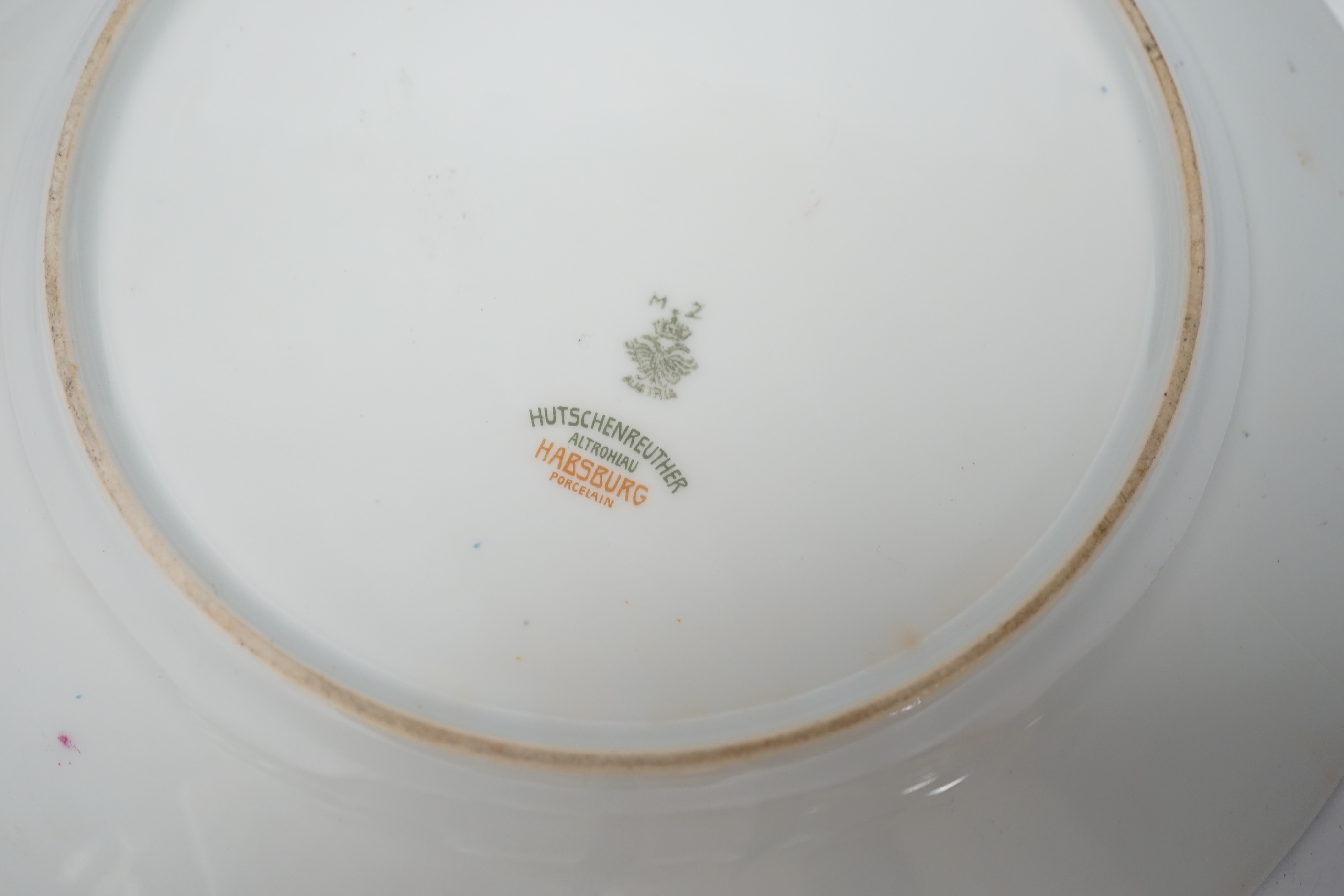 A pair of 'Hutschenreuther' cabinet plates, 24cm diameter